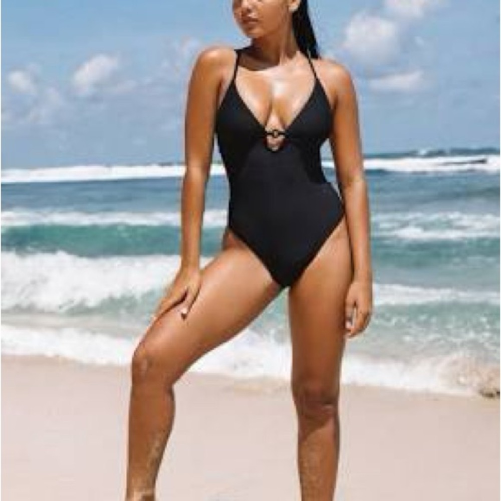 NWT Berlook Black Ribbed Cutout One Piece Swimsuit